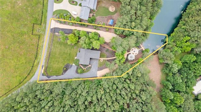 86 Back Trail, Cleveland, GA 30528