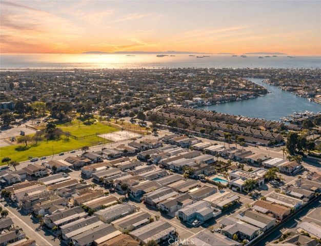 4252 Lahaina Drive, Huntington Beach, CA 92649