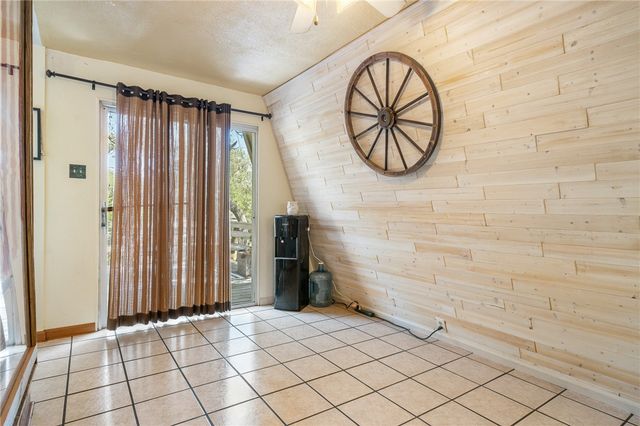 203 Timber Lane Loop, Rockport, TX 78382