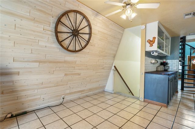 203 Timber Lane Loop, Rockport, TX 78382