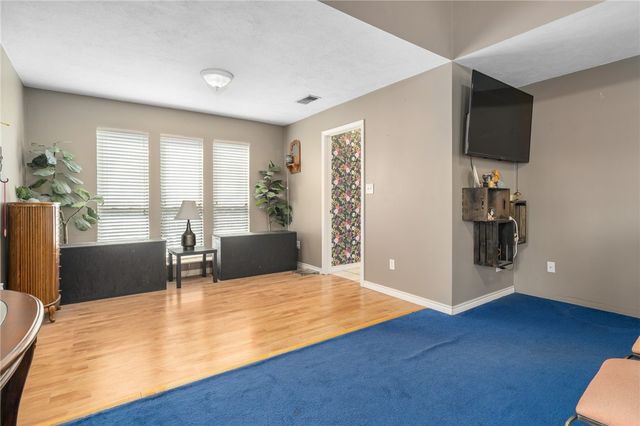 203 Timber Lane Loop, Rockport, TX 78382