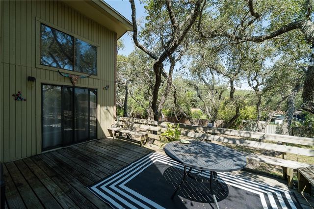203 Timber Lane Loop, Rockport, TX 78382