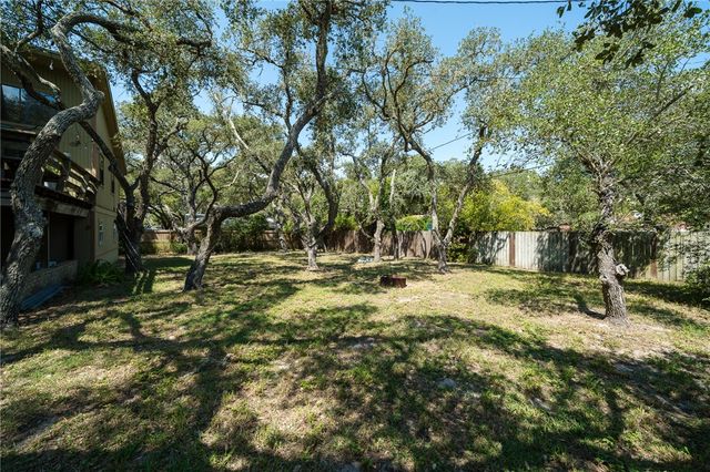 203 Timber Lane Loop, Rockport, TX 78382