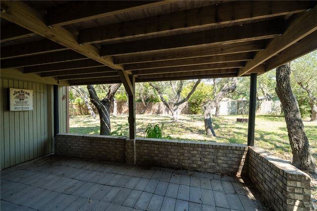 203 Timber Lane Loop, Rockport, TX 78382