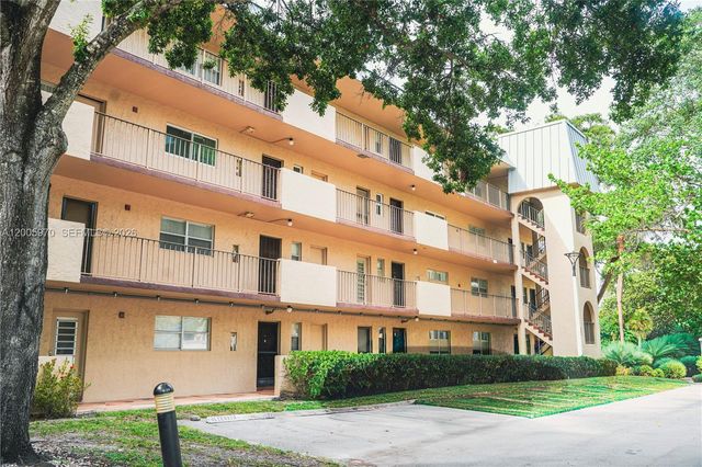 6001 N Falls Cir Drive 203, Lauderhill, FL 33319