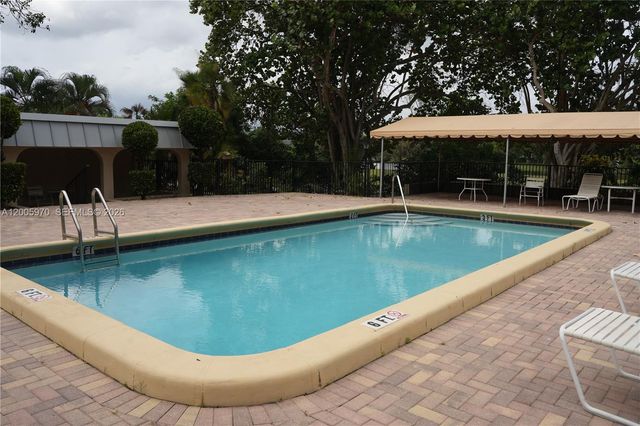 6001 N Falls Cir Drive 203, Lauderhill, FL 33319