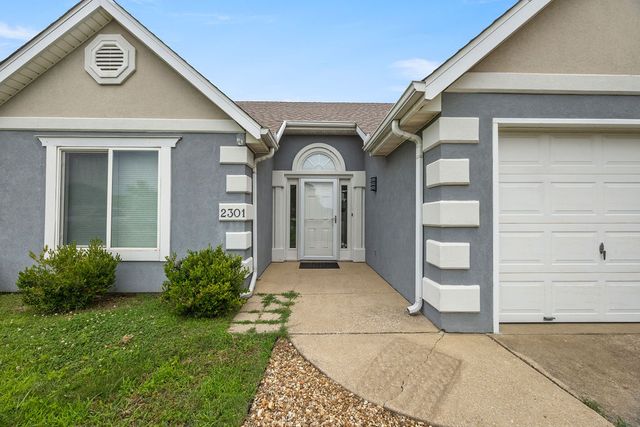 2301 W Easy Street, Rogers, AR 72756