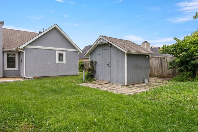 2301 W Easy Street, Rogers, AR 72756