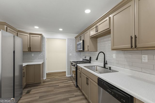 607 Cornelia Drive, Warner Robins, GA 31088