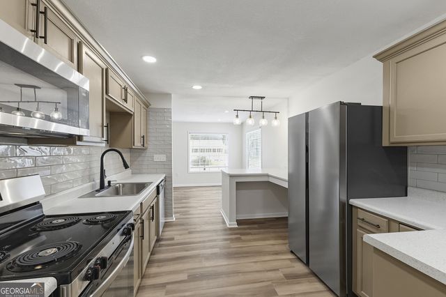 607 Cornelia Drive, Warner Robins, GA 31088