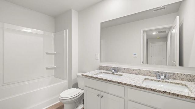 1825 Meadow Green Circle, Gainesville, GA 30501
