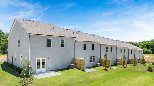 1825 Meadow Green Circle, Gainesville, GA 30501