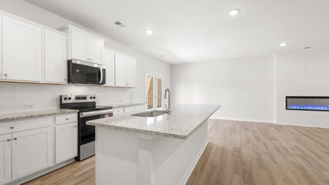 1825 Meadow Green Circle, Gainesville, GA 30501