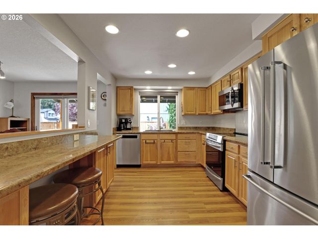 3869 Nw 166TH Dr, Beaverton, OR 97006