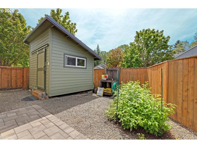3869 Nw 166TH Dr, Beaverton, OR 97006
