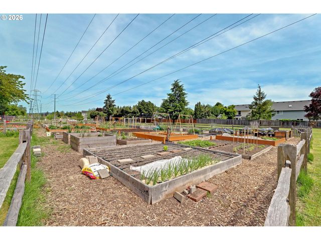 3869 Nw 166TH Dr, Beaverton, OR 97006