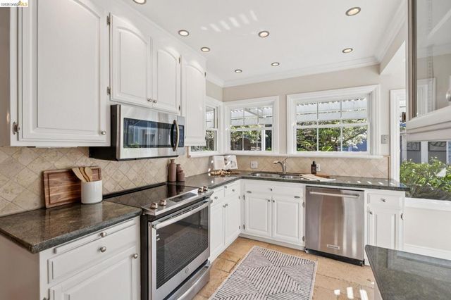 1193 Glen Dr., San Leandro, CA 94577