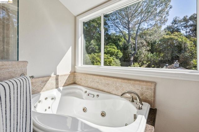 1193 Glen Dr., San Leandro, CA 94577