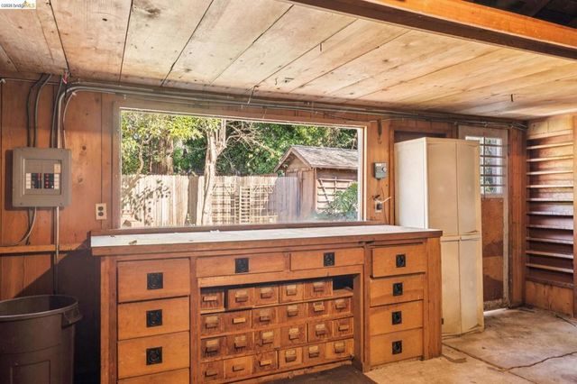 1193 Glen Dr., San Leandro, CA 94577