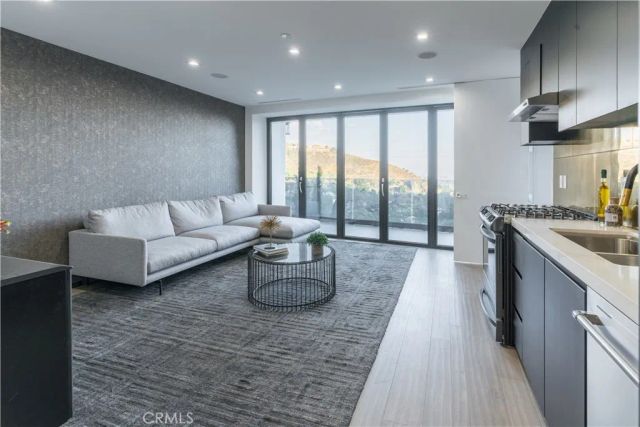 8148 Gould Avenue, Hollywood Hills, CA 90046