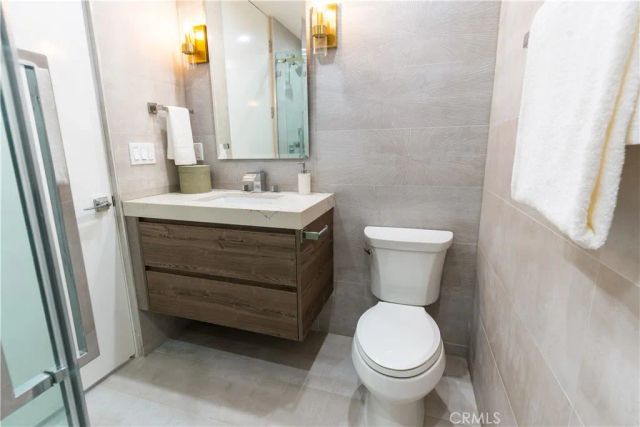 8148 Gould Avenue, Hollywood Hills, CA 90046