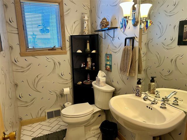 4146 RIDGEWOOD Drive, Erie, PA 16506