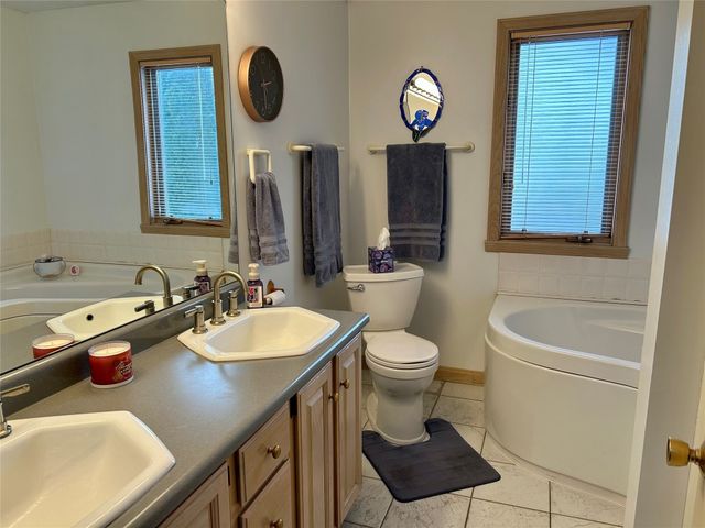 4146 RIDGEWOOD Drive, Erie, PA 16506