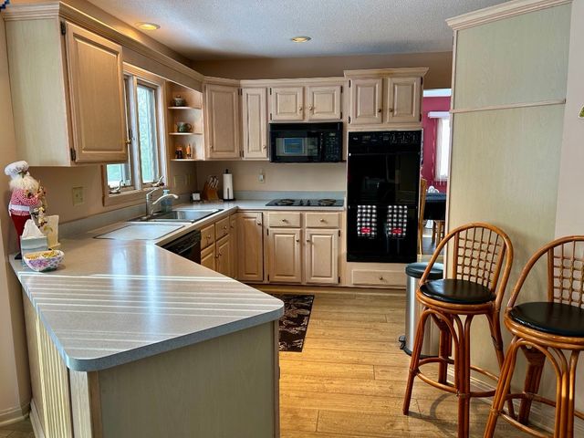 4146 RIDGEWOOD Drive, Erie, PA 16506