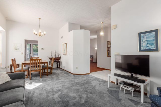 5215 Bressler Drive, Hilliard, OH 43026