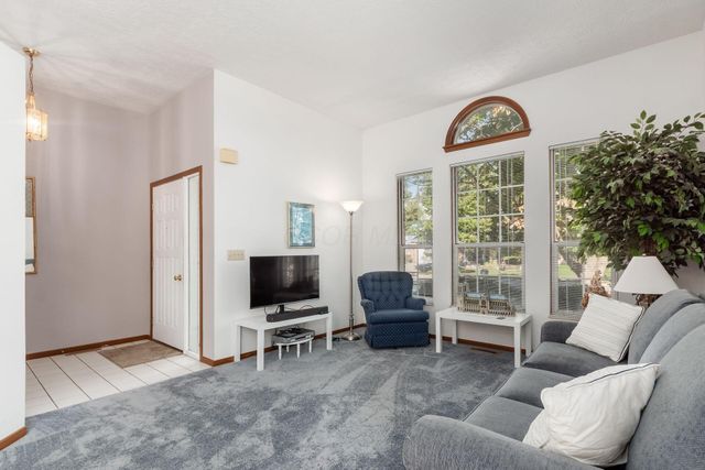 5215 Bressler Drive, Hilliard, OH 43026