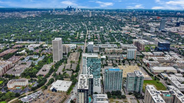 4521 San Felipe Street 1904, Houston, TX 77027