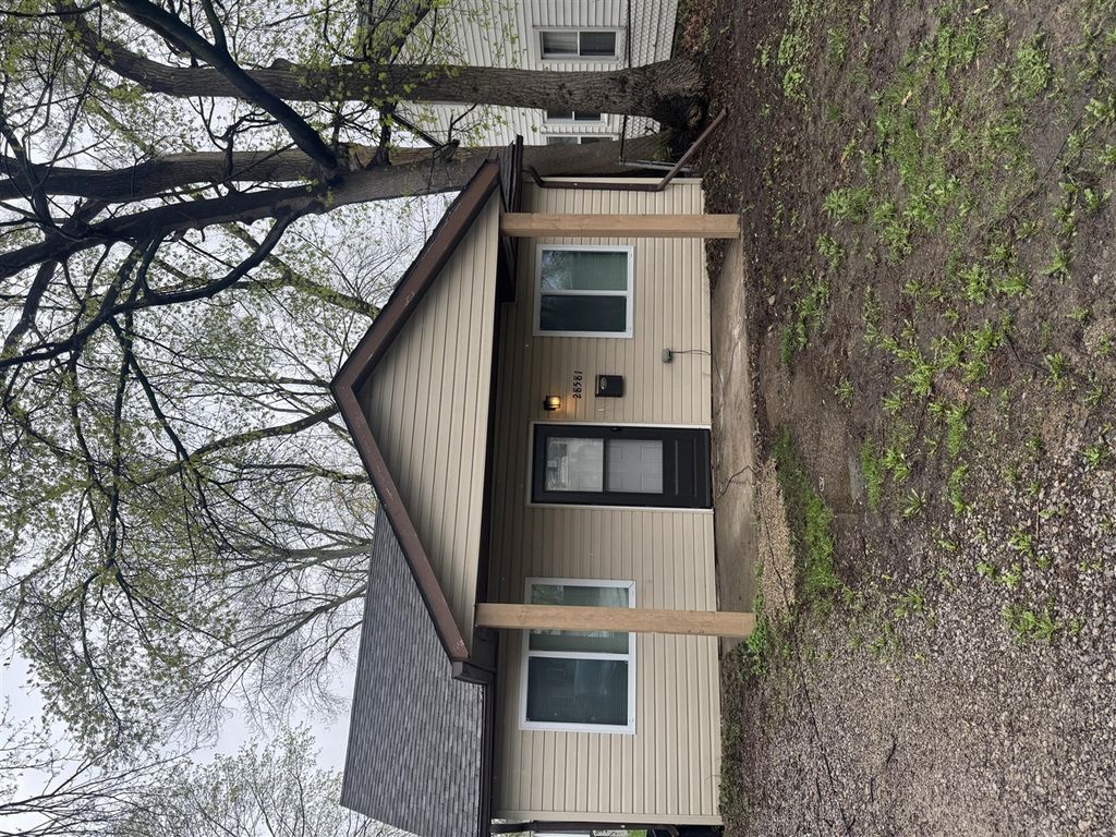 28581 Brentwood Street, Southfield, MI 48076