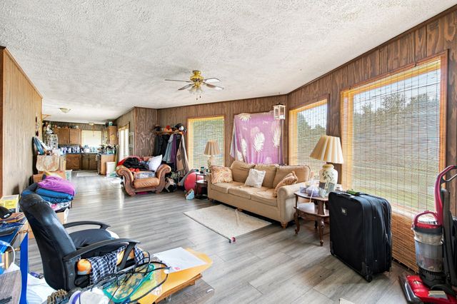 179 Lakeside Dr, Carthage, TN 37030