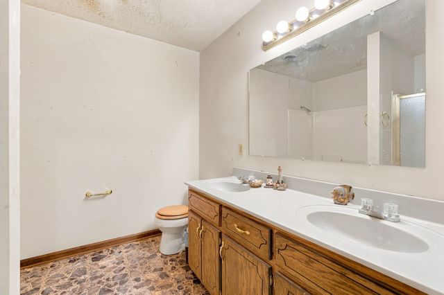 179 Lakeside Dr, Carthage, TN 37030