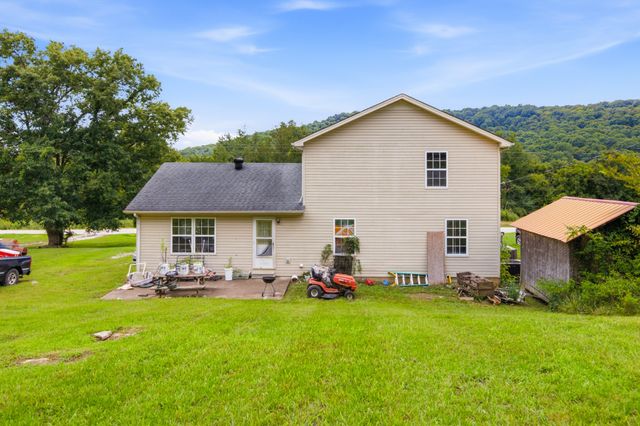 179 Lakeside Dr, Carthage, TN 37030