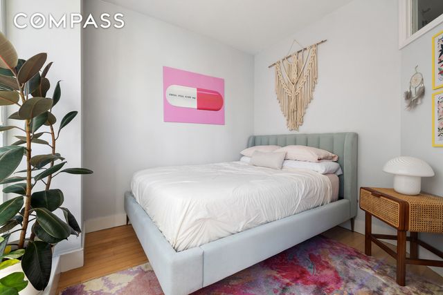 242 E 25th St Apt 9E, New York City, NY 10010