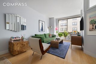 242 E 25th St Apt 9E, New York City, NY 10010