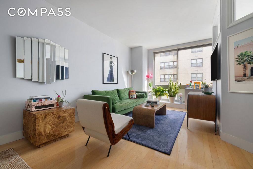 242 E 25th St Apt 9E, New York City, NY 10010