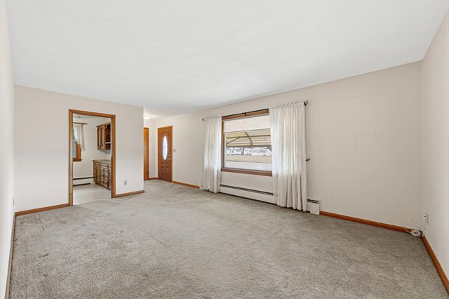 107 21st Avenue NW, Faribault, MN 55021