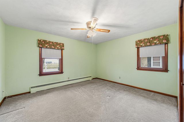 107 21st Avenue NW, Faribault, MN 55021