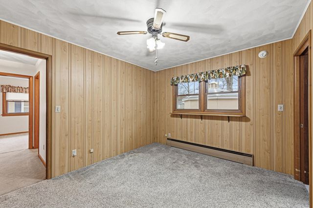 107 21st Avenue NW, Faribault, MN 55021