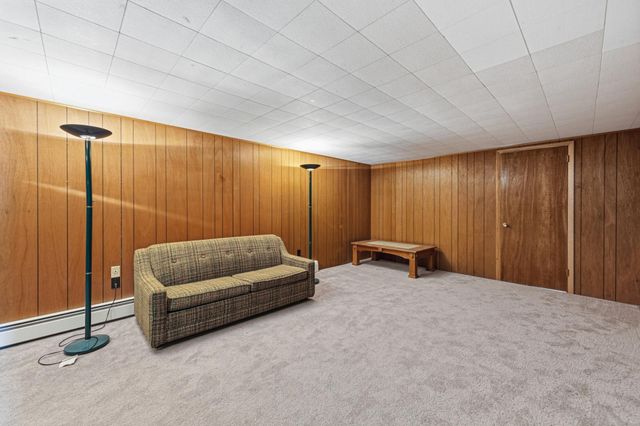 107 21st Avenue NW, Faribault, MN 55021