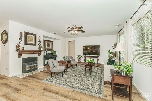 3046 Indianapolis Avenue, Clovis, CA 93619