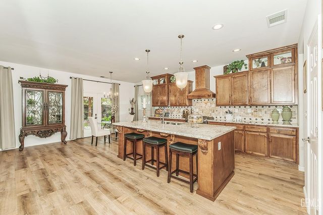 3046 Indianapolis Avenue, Clovis, CA 93619