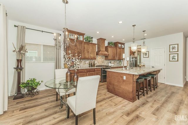 3046 Indianapolis Avenue, Clovis, CA 93619