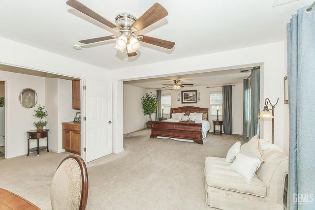 3046 Indianapolis Avenue, Clovis, CA 93619