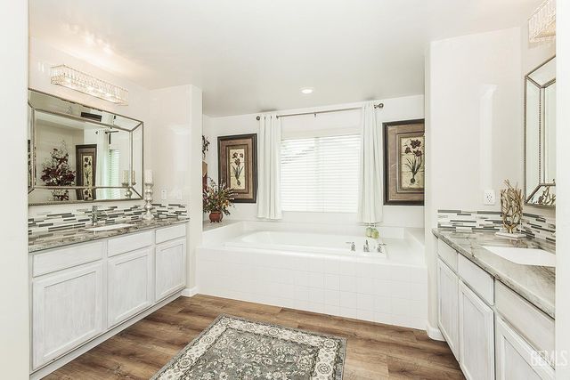 3046 Indianapolis Avenue, Clovis, CA 93619