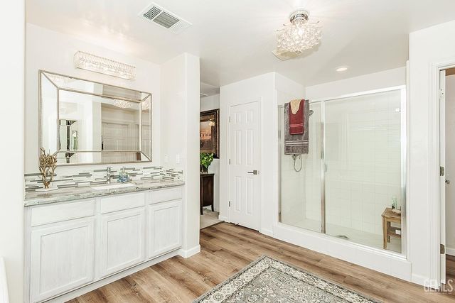 3046 Indianapolis Avenue, Clovis, CA 93619