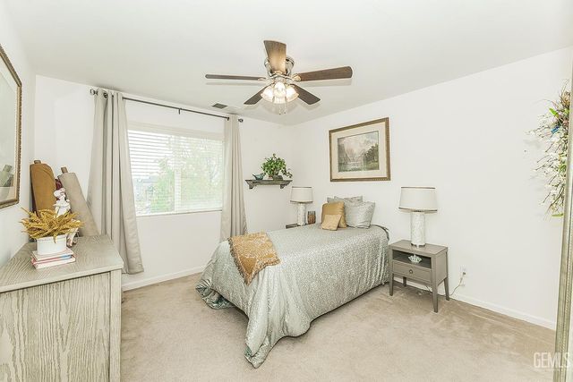 3046 Indianapolis Avenue, Clovis, CA 93619