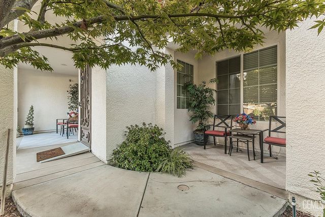 3046 Indianapolis Avenue, Clovis, CA 93619